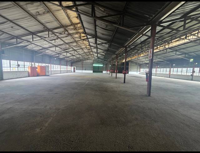 3,300M² WAREHOUSE TO LET IN ALRODE